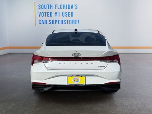 Used 2021 Hyundai Elantra Limited w/ Cargo Package image 4