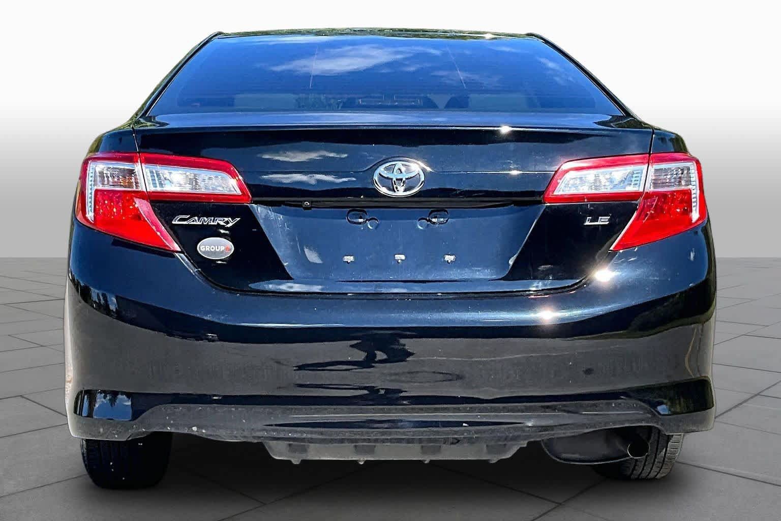 Used 2014 Toyota Camry LE FWD image 5