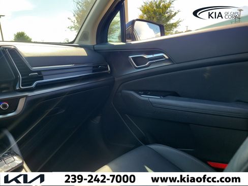 Certified 2023 Kia Sportage EX AWD/4WD image 18