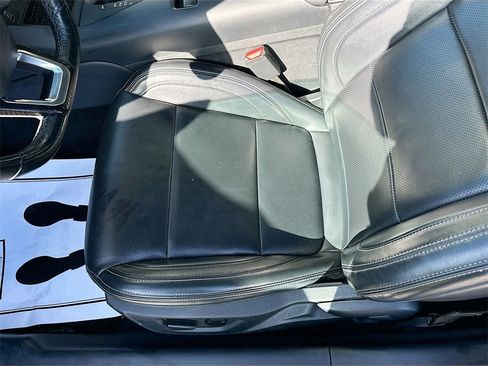 Used 2024 Ford Mustang Premium image 18