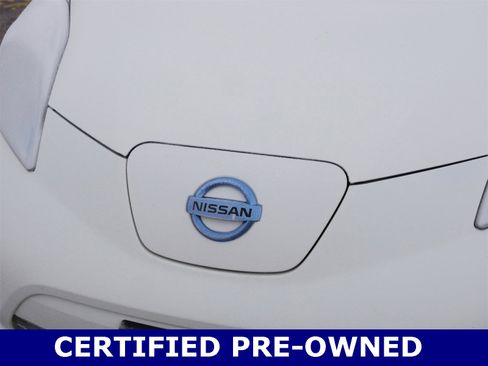Used 2017 Nissan Leaf SV image 7