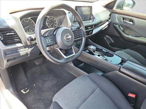 Used 2022 Nissan Rogue SV FWD image 12