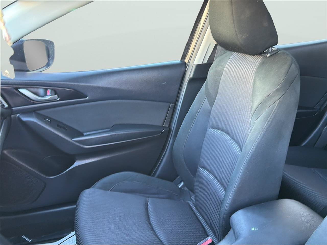 Used 2015 MAZDA MAZDA3 i Touring FWD image 12