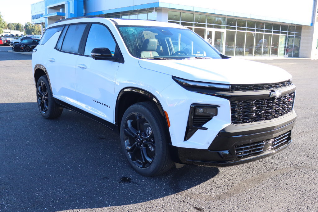 New 2027 Chevrolet Traverse RS AWD/4WD image 2