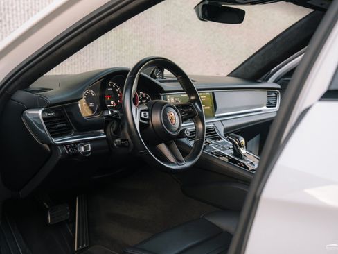 Used 2021 Porsche Panamera GTS AWD/4WD image 2