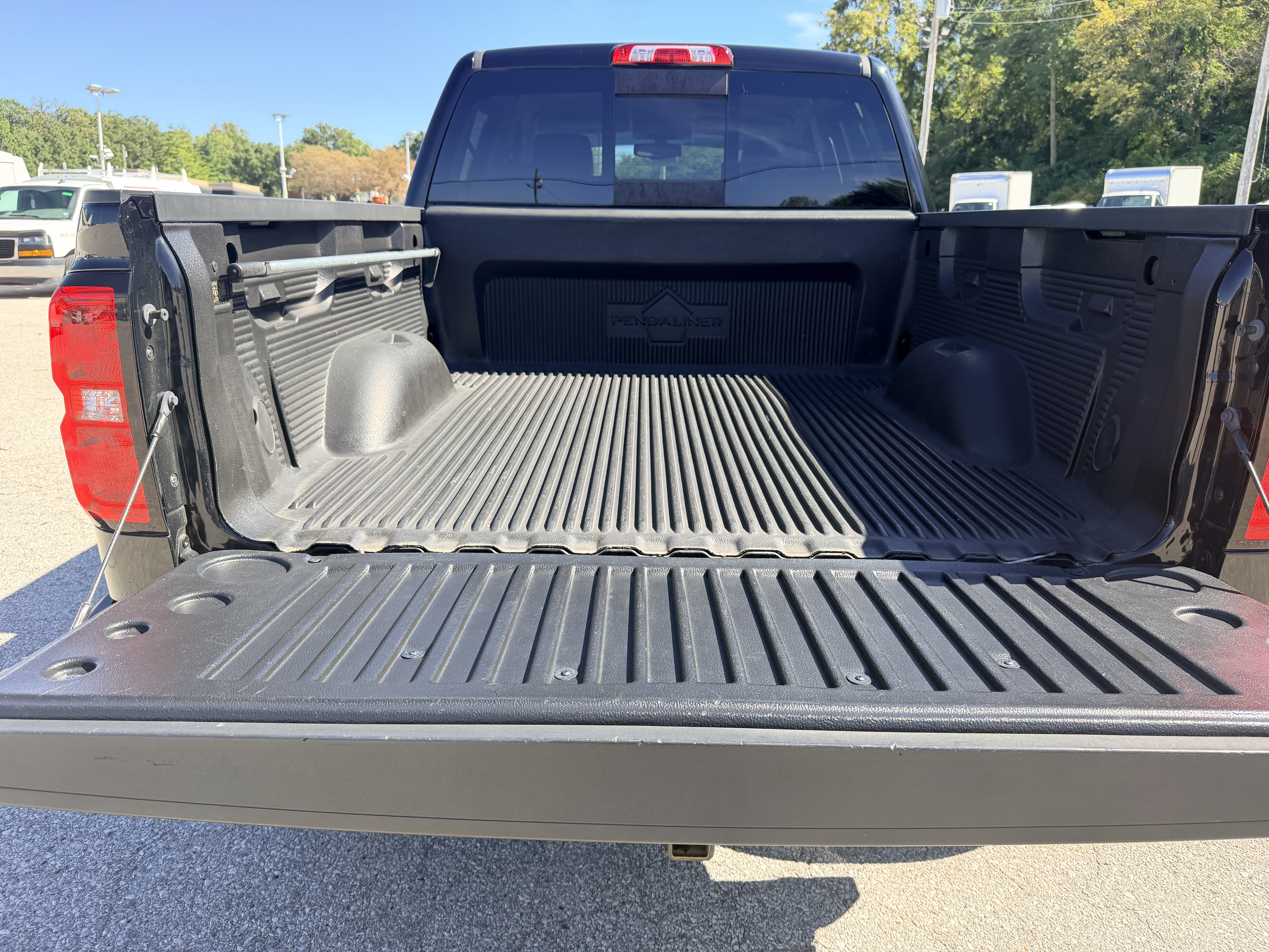 Used 2018 Chevrolet Silverado 1500 LT w/ All Star Edition AWD/4WD image 11
