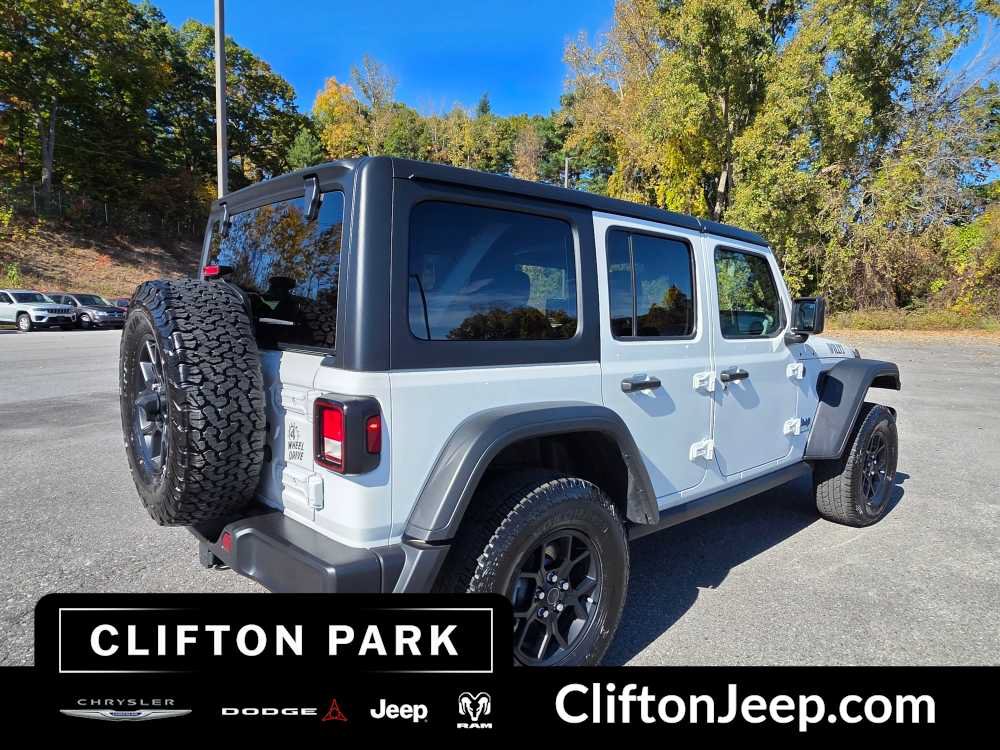 Used 2024 Jeep Wrangler Unlimited AWD/4WD image 4