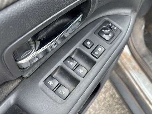 Used 2018 Mitsubishi Outlander ES FWD image 10