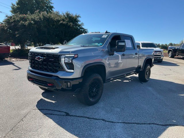 Used 2024 Chevrolet Silverado 2500 ZR2 w/ Technology Package AWD/4WD image 1