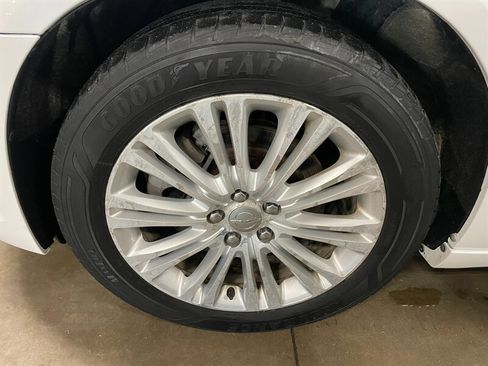 Used 2012 Chrysler 300 Limited w/ Luxury Group image 23