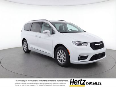 Used 2024 Chrysler Pacifica Touring-L