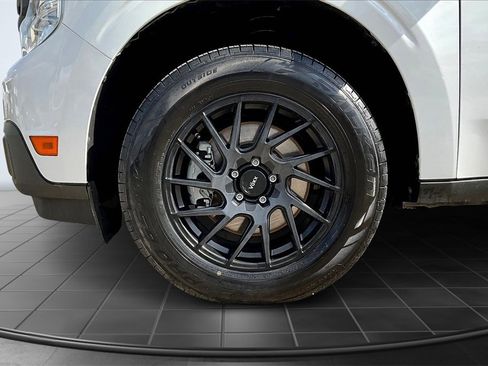 Used 2022 Ford Maverick XL image 9