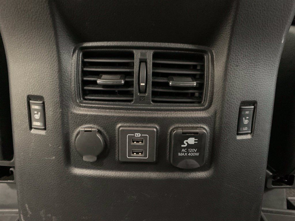 Used 2021 Nissan Titan PRO-4X w/ Pro-4x Convenience Package AWD/4WD image 13