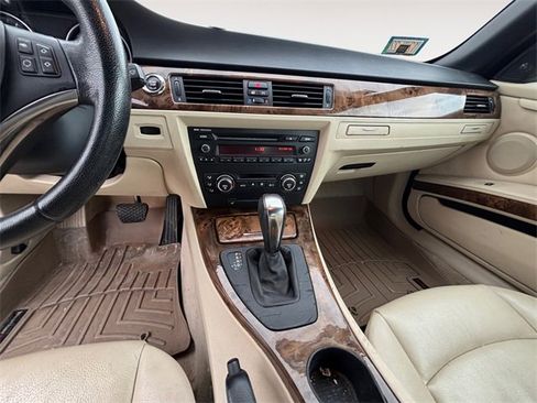 Used 2008 BMW 335i Convertible image 11