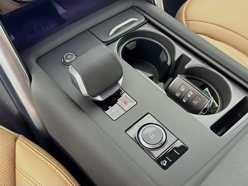 New 2026 Land Rover Discovery Limited Edition image 19