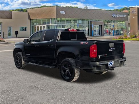 Used 2017 Chevrolet Colorado LT w/ Midnight Edition image 5
