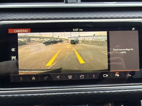 Used 2020 Land Rover Range Rover Velar R-Dynamic S image 27