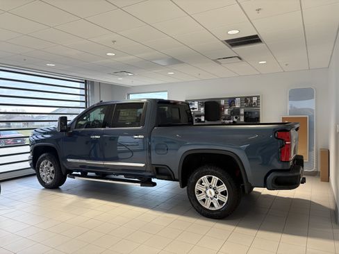 New 2026 Chevrolet Silverado 2500 High Country w/ High Country Premium Package image 3