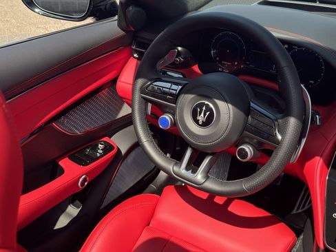 Used 2024 Maserati GranCabrio Trofeo image 29