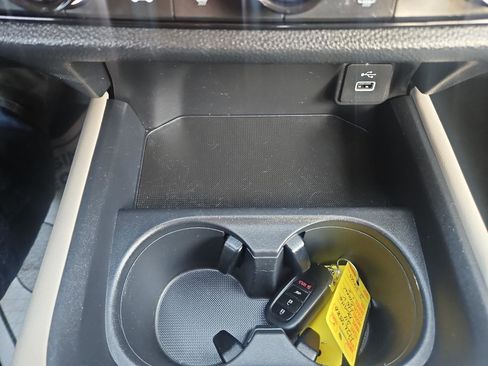 Used 2024 Honda HR-V LX image 30