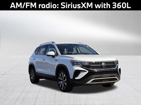 Used 2024 Volkswagen Taos SE FWD image 4
