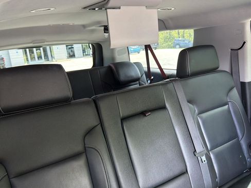 Used 2020 GMC Yukon XL SLT w/ Open Road Package AWD/4WD image 38