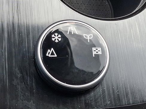 Used 2023 Nissan Rogue SV image 25