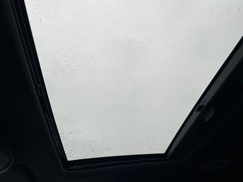 Used 2023 Buick Enclave Premium image 19