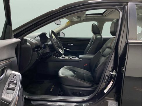 Used 2021 Nissan Sentra SR w/ SR Premium Package image 10