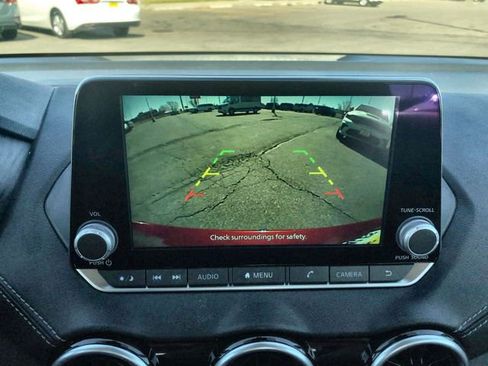 Used 2024 Nissan Sentra SV image 17