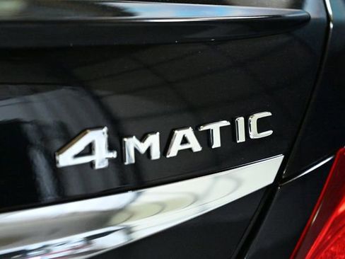 Used 2017 Mercedes-Benz E 300 4MATIC image 11