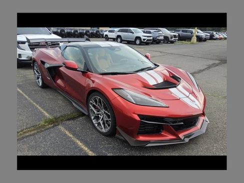 Used 2025 Chevrolet Corvette ZR1 w/ ZR1 Carbon Fiber Aero Package RWD image 1