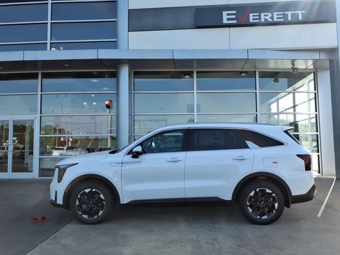 New 2026 Kia Sorento S FWD image 4