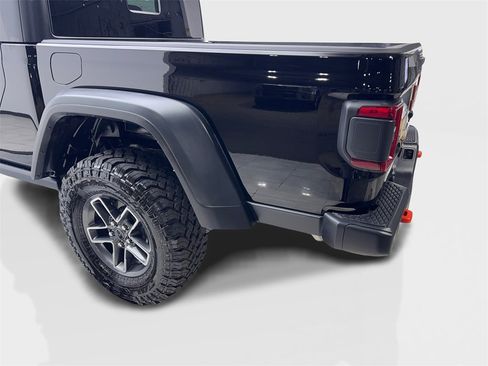 Used 2025 Jeep Gladiator Mojave w/ Safety Group image 17
