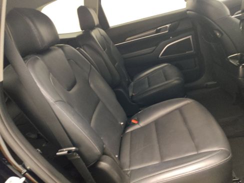 Used 2020 Kia Telluride S AWD/4WD image 19