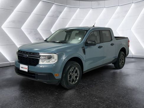 Used 2023 Ford Maverick XLT image 3