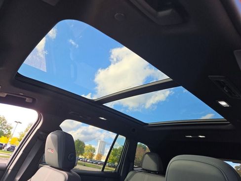 New 2026 GMC Acadia AT4 w/ Super Cruise Package image 30