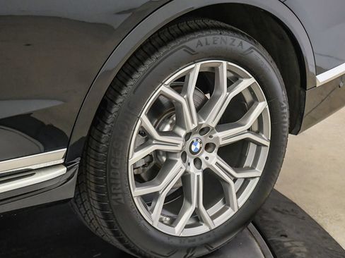 Used 2024 BMW X7 xDrive40i AWD/4WD image 11