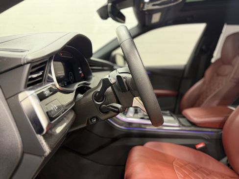 Used 2022 Audi SQ8 Prestige w/ Prestige Package image 13