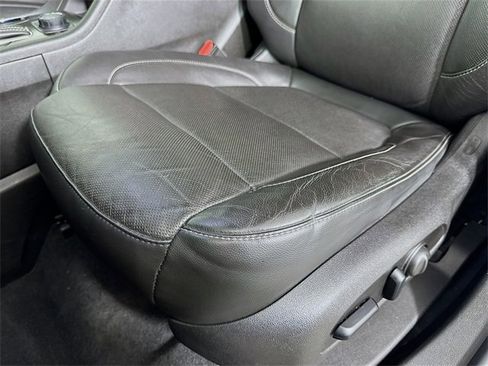 Used 2018 GMC Acadia SLT image 18