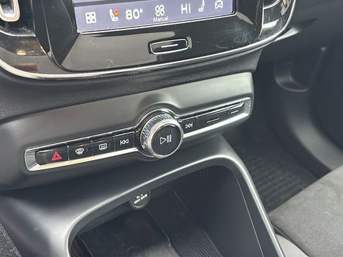 Used 2023 Volvo C40 P8 Recharge Ultimate AWD/4WD image 19