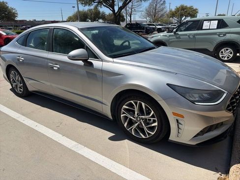 Certified 2021 Hyundai Sonata SEL FWD image 2
