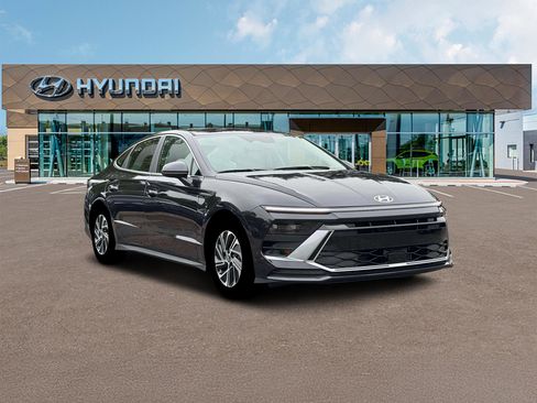 New 2026 Hyundai Sonata Blue image 18