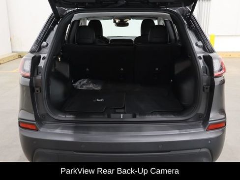 Used 2021 Jeep Cherokee Latitude Lux w/ Comfort/Convenience Group AWD/4WD image 13