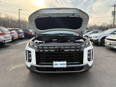 Used 2024 Hyundai Palisade Limited image 9
