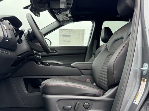 New 2026 Nissan Pathfinder SV image 11