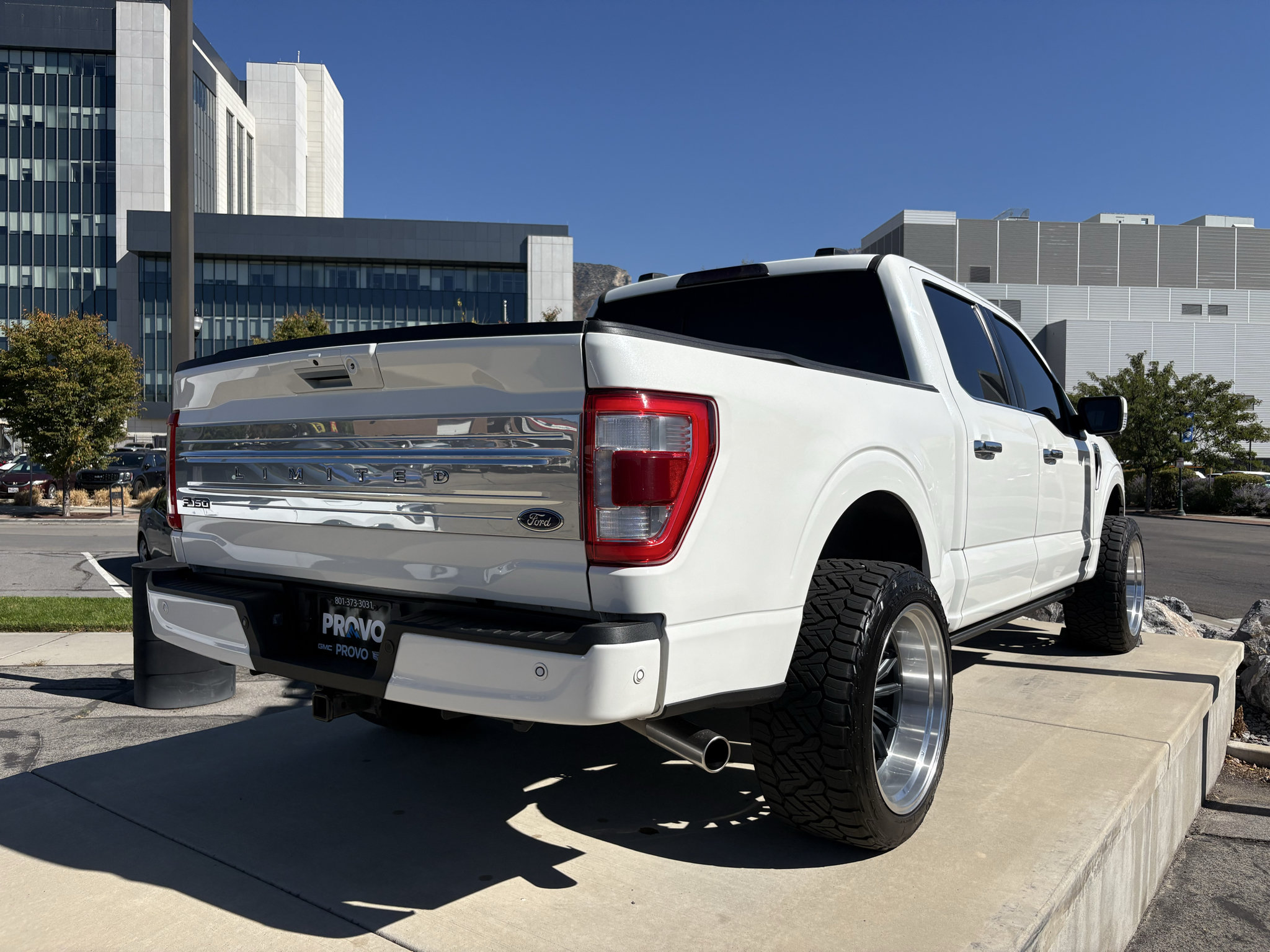 Used 2023 Ford F150 Limited AWD/4WD image 3