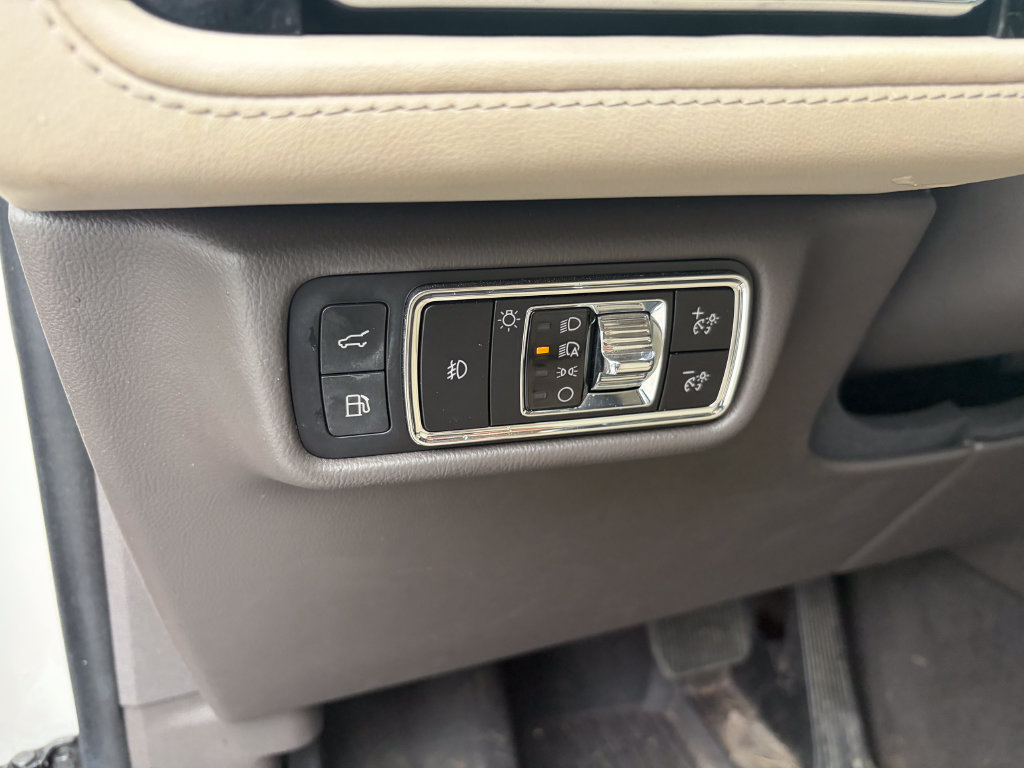 Used 2023 Lincoln Aviator Grand Touring w/ Equipment Group 301A AWD/4WD image 11
