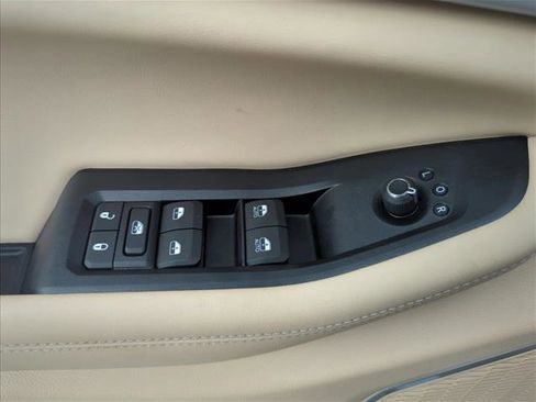 New 2026 Jeep Grand Cherokee L Limited RWD image 17