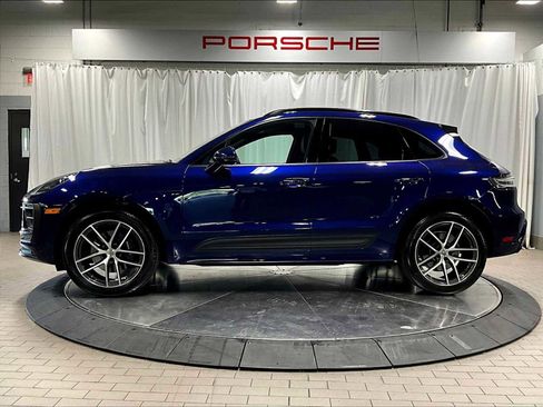 Used 2025 Porsche Macan image 2